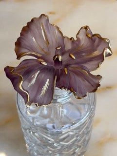 Mauve Fleur Crystal Perfume Bottle with Crossing Lines