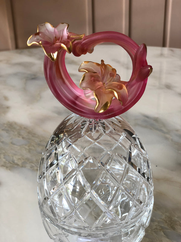 Rouge Fluer Crystal Egg Jar