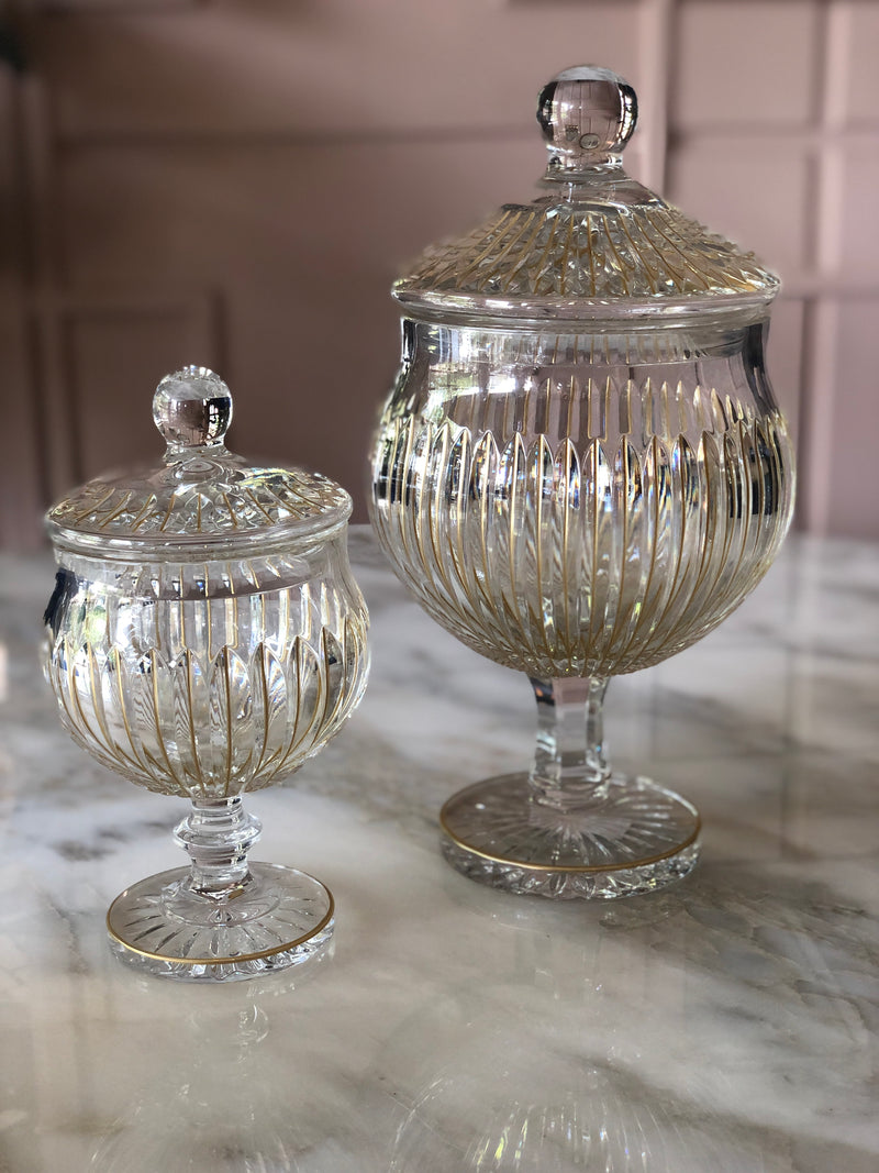 Timeless Round Crystal Jar with Stand & Gold Lines