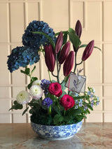 Art Frech Vase Flower Arrangement